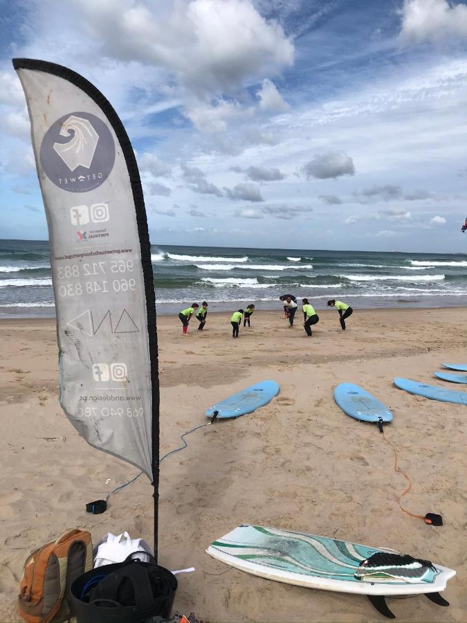 Ostello Getwet Surfcamp II Costa da Caparica Esterno foto